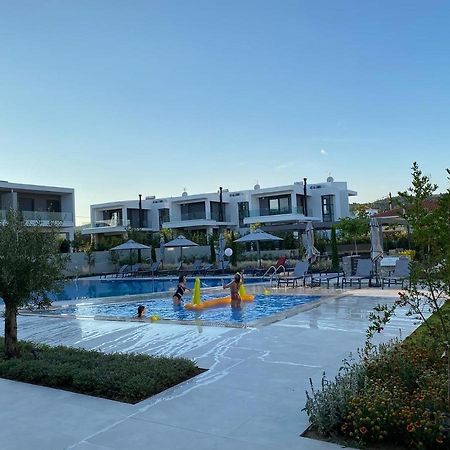 Olea Luxury Apartments Nikiti  Eksteriør billede